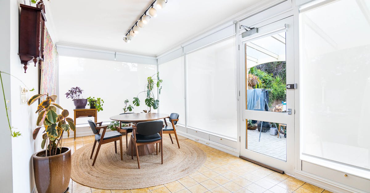 Public Transport Tips for a Stress-Free Journey to Melbourne's Indian Cuisine